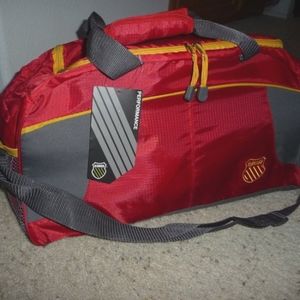 NWT K-Swiss Training Gym Duffel Sports Unisex  Lightweight Bag, Red